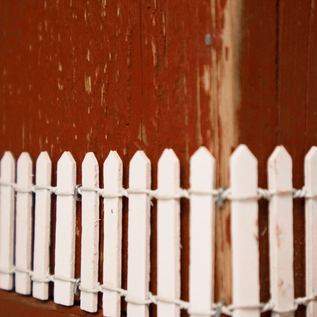Birdhouse, The Summitville Stable in White or Red