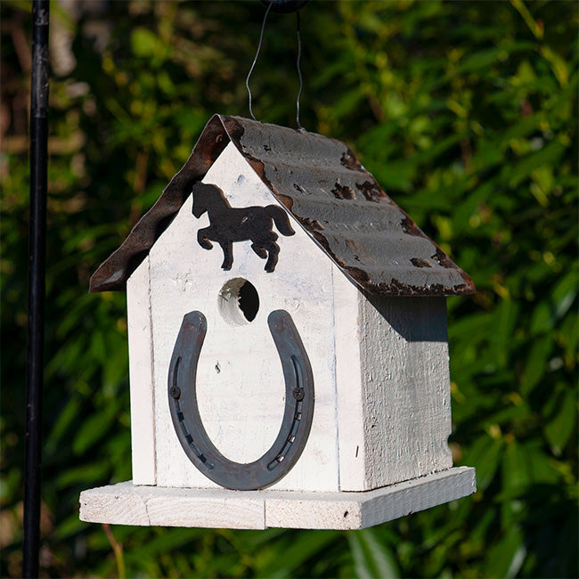 Birdhouse for Songbirds, Amish Made, Horseshoe www.wingandhive.com